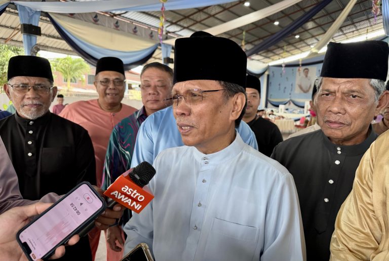 Selesaikan segera isu bekalan air kritikal di Pulau Bum-Bum Semporna – Mohd Shafie