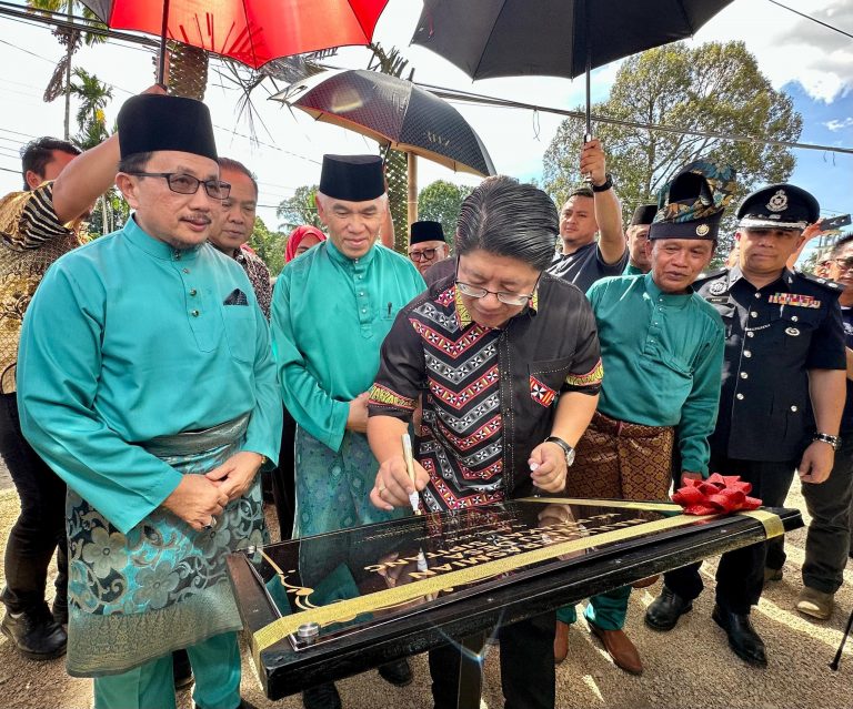 Tamu Desa Kampung Pelakat jadi pusat aktiviti keusahawanan komuniti jual produk pertanian, hasil laut di Sipitang