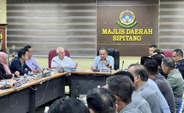 Mesyuarat penyelarasan khas bagi tangani isu kerosakan Jalan Mendulong-Long Pasia