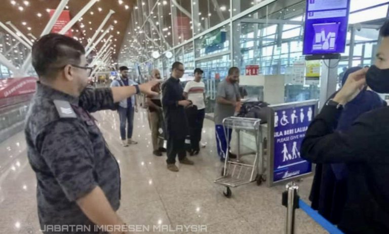 Imigresen Sabah hantar 13 PATI warga Pakistan, India balik ke negara asal – Sitti Saleha