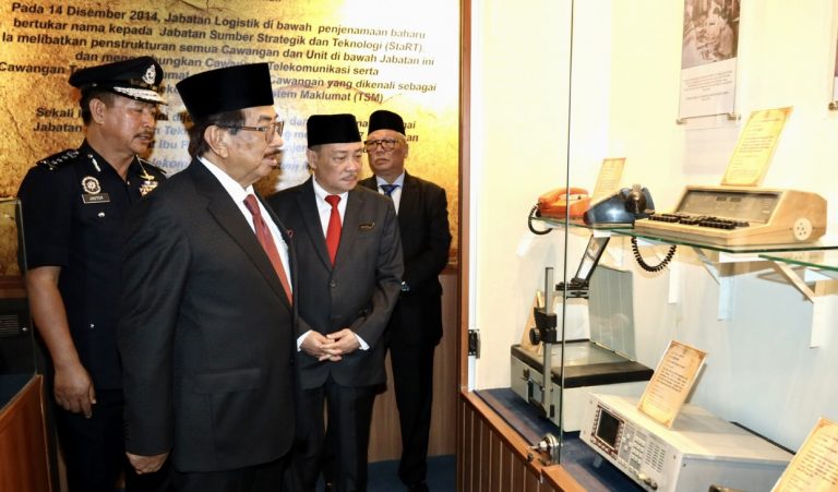 Peringatan menyentuh hati kepada wira gugur Tanduo warnai sambutan Hari Pahlawan