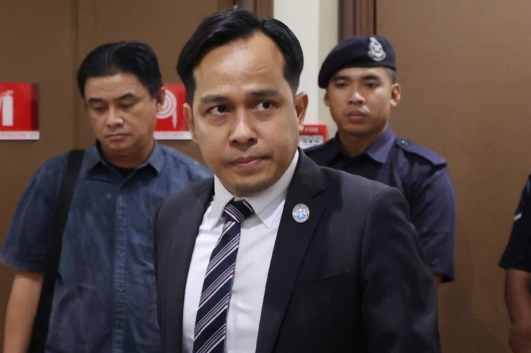 ‘Fitnah jahat’ – Peguam ibu Zara kecam sebar gambar dengan KM, menteri Sabah