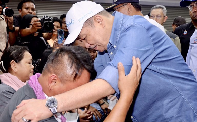 Ketua Menteri lawat mangsa tanah runtuh dan banjir