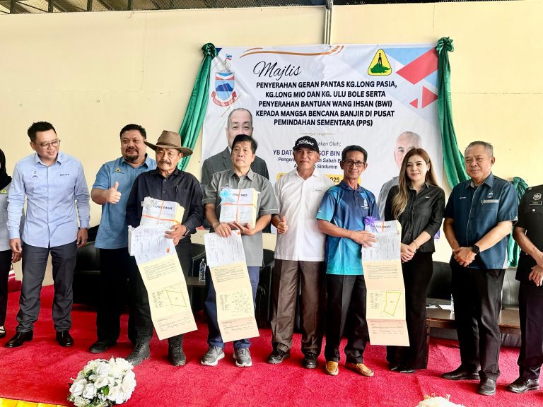 244 penduduk Kampung Long Pasia, Long Mio, Ulu Bole Sipitang terima geran PANTAS