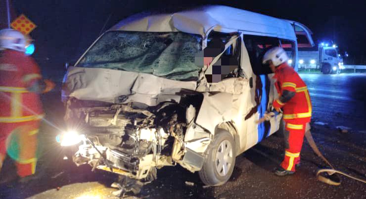 Lima cedera, dua tersepit dalam nahas di Segaliud