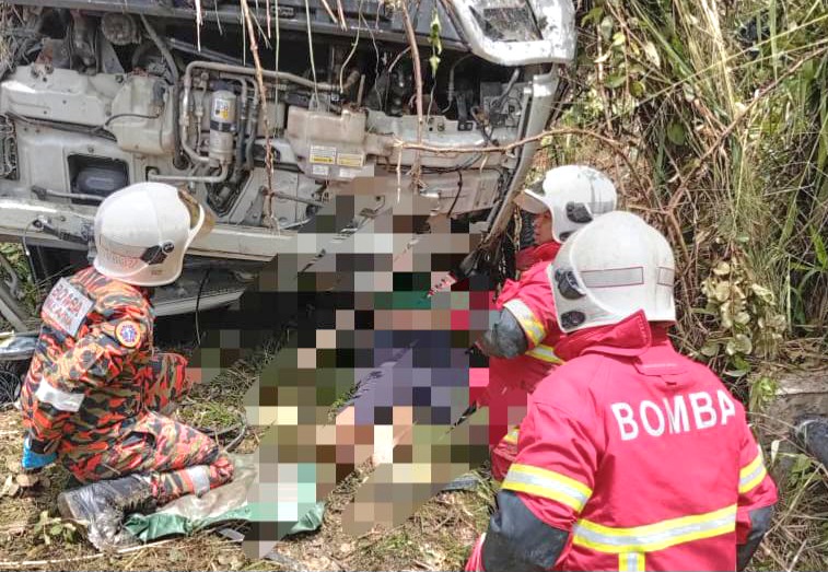 2 maut, 1 cedera dalam lori muatan telur terbalik di Keningau
