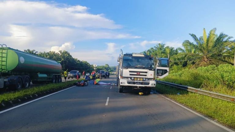 Lori Rosak Tanpa Amaran, Penunggang Motosikal Maut Dirempuh Awal Pagi
