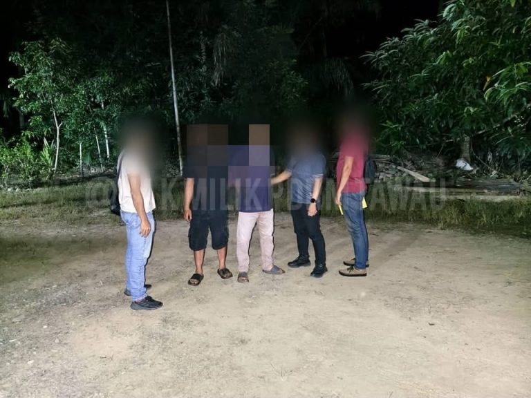Halang Isteri Bermalam, Menantu Datang Mengamuk Bawa Samurai