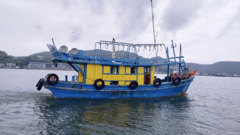 Bot lampu ditahan, Maritim tegas lindungi sumber laut