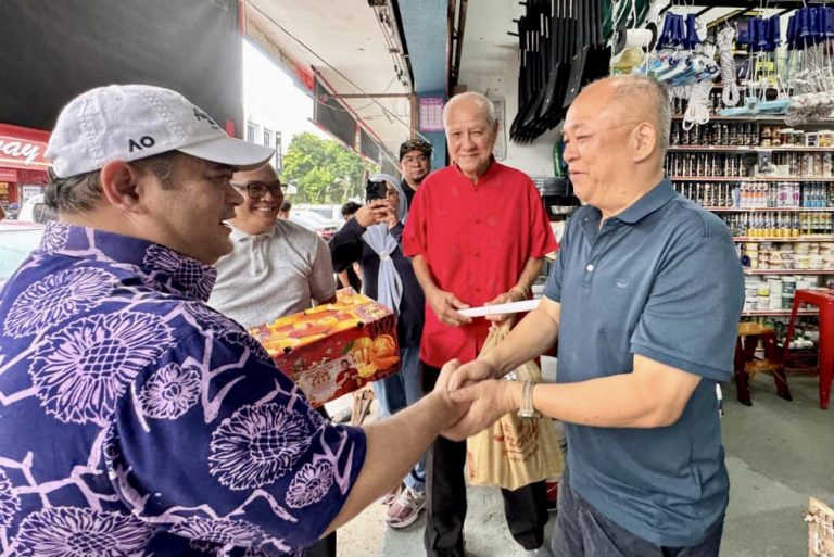 Walkabout erat hubungan kerajaan, rakyat