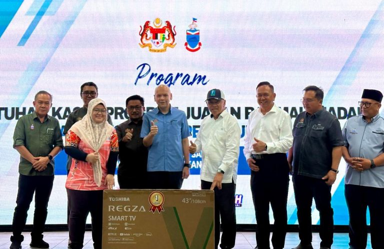 Armizan sempurnakan Program Jualan Rahmah MADANI di Sipitang