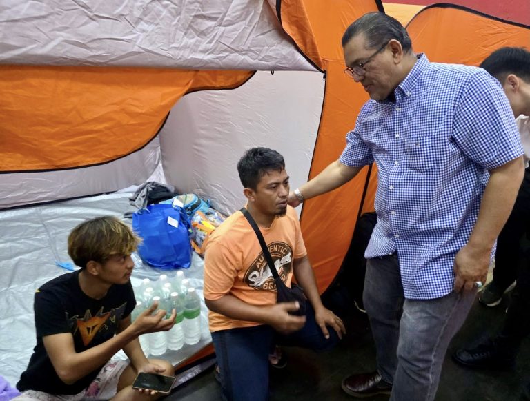 80 keluarga mangsa kebakaran di Kampung Titingan terima bantuan