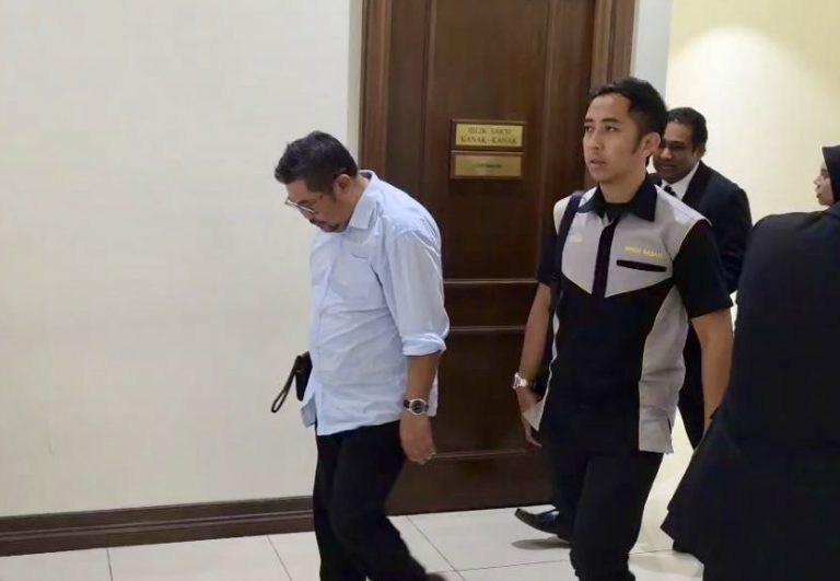 Pegawai AADK mengaku tidak bersalah enam pertuduhan guna dokumen palsu