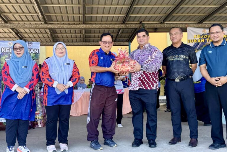 Akademik, sukan perlu seimbang di sekolah Putatan – Shahelmy