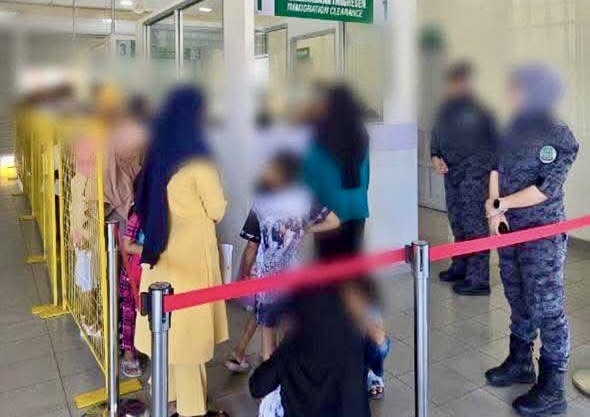166 PATI Filipina dihantar pulang ke negara asal