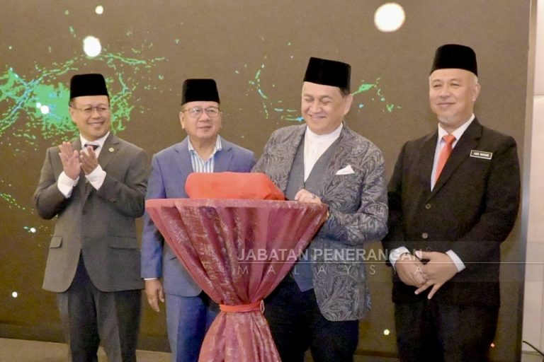 WHSB perkukuh imej korporat, lancar logo baharu