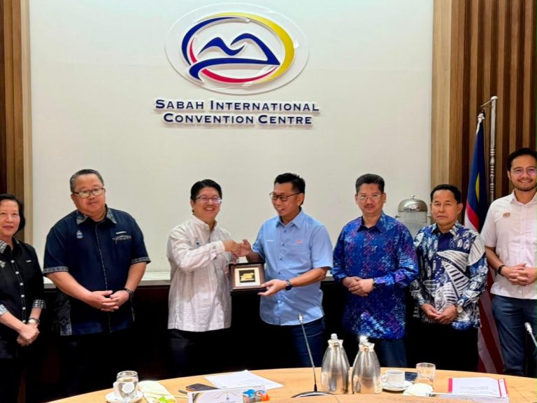 MINDET sokong KUSKOP jayakan Karnival Hebatkan Perniagaan di Sabah