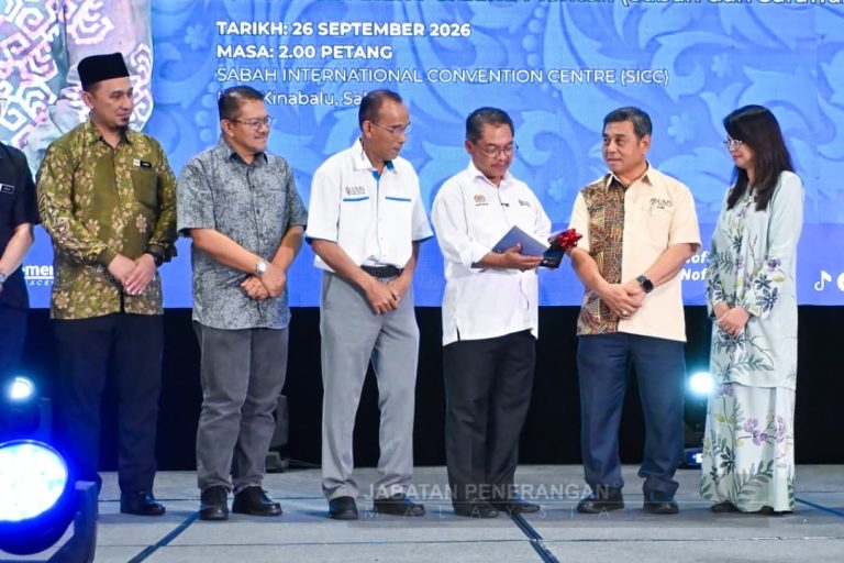 Mustapha mahu jawatankuasa khas kaji tambah kerusi Sabah, Sarawak